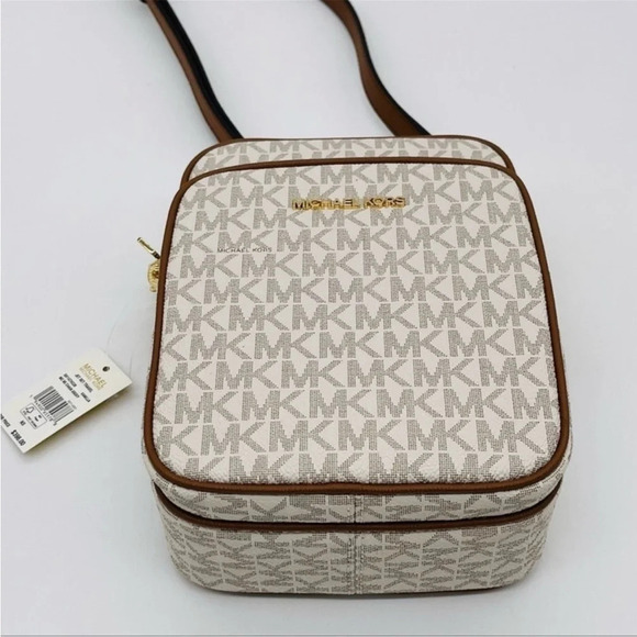 Michael Kors Medium NS Chain XBody Bag
Vanilla/Brown - Picture 6 of 12